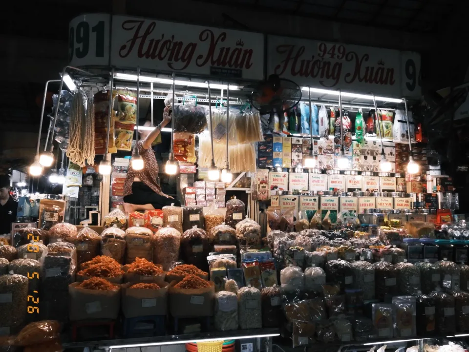Bàn ăn tại Quán Nhã Uyên